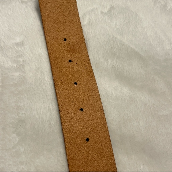 Fossil Women's Leather Rhinestone
Buckle Belt Size M - Picture 8 of 15